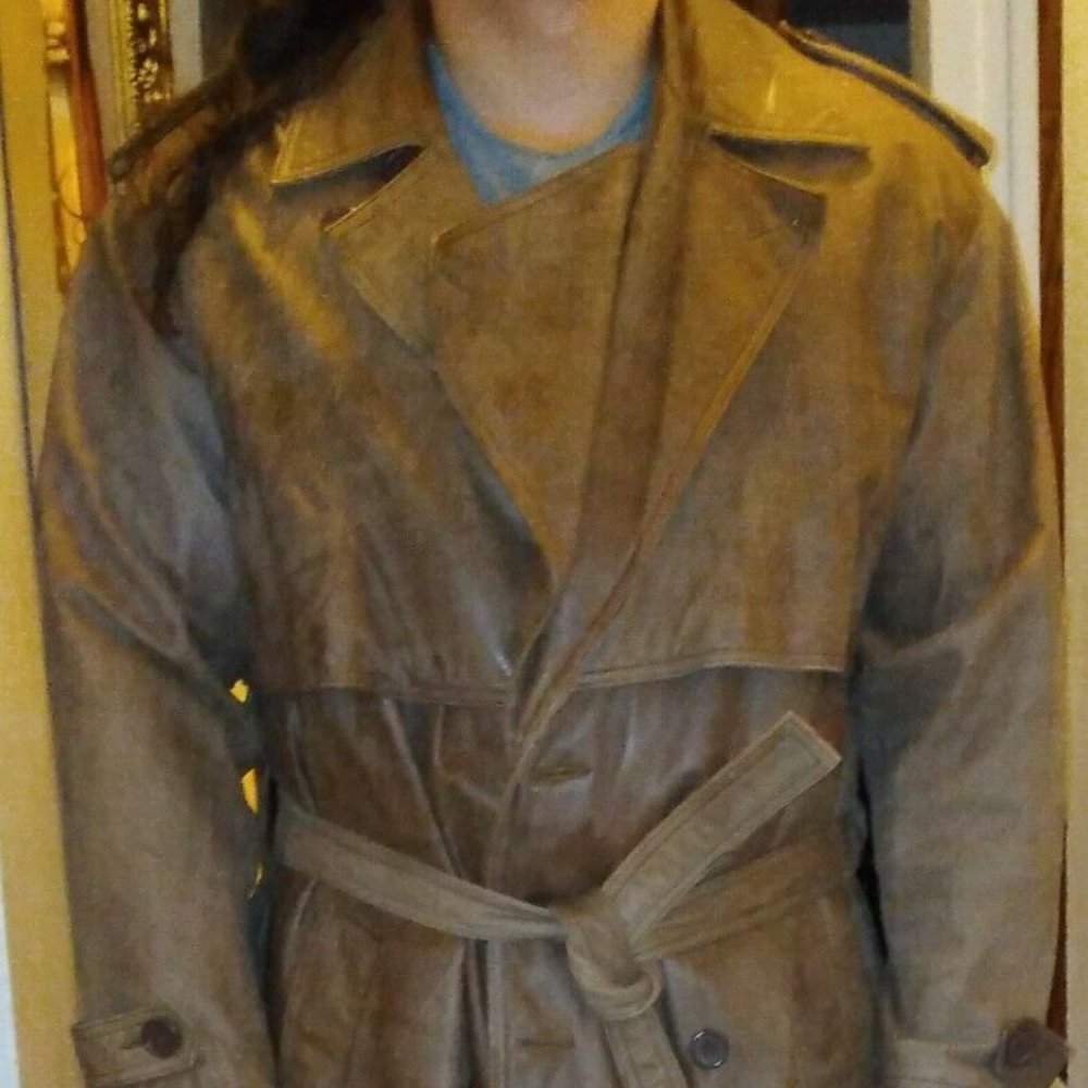 Pelle studio floor length tan,100% genuine soft leather, spy trench. Thinsulate